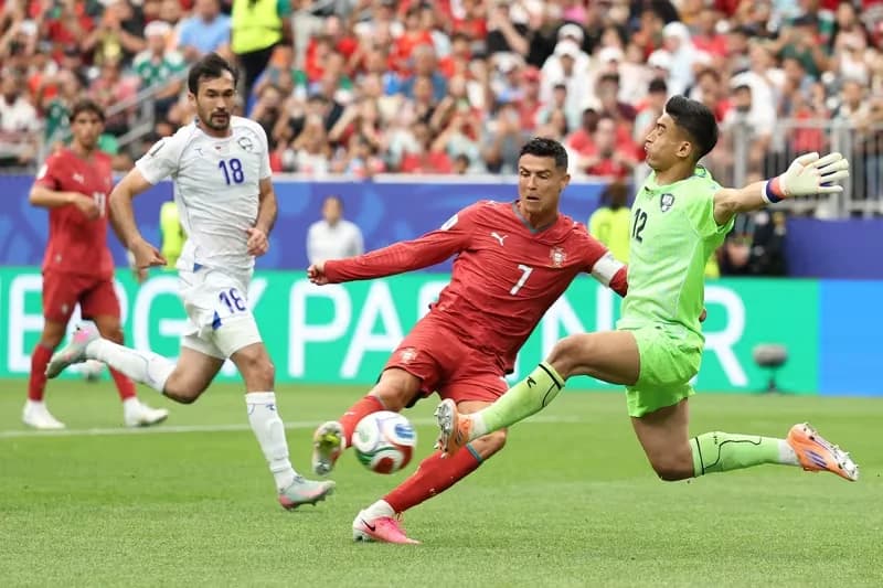 Ronaldo menjadi bintang kemenangan Portugal atas Uzbekistan Ronaldo menjadi bintang kemenangan Portugal atas Uzbekistan
