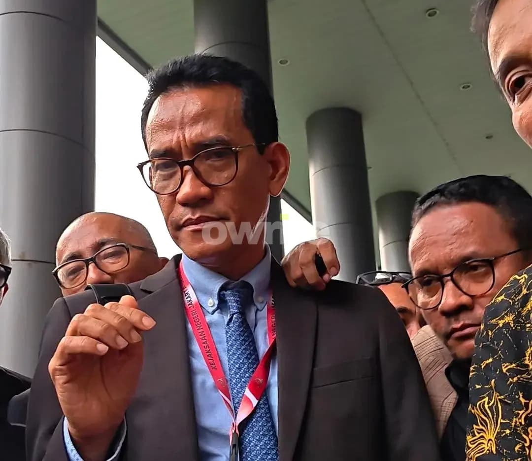 Kuasa hukum Roy Suryo dan dr Tifa, Refly Harun, membeberkan sejumlah poin dalam penangguhan penahanan, 22 Juni 2026. Kuasa hukum Roy Suryo dan dr Tifa, Refly Harun, membeberkan sejumlah poin dalam penangguhan penahanan, 22 Juni 2026.