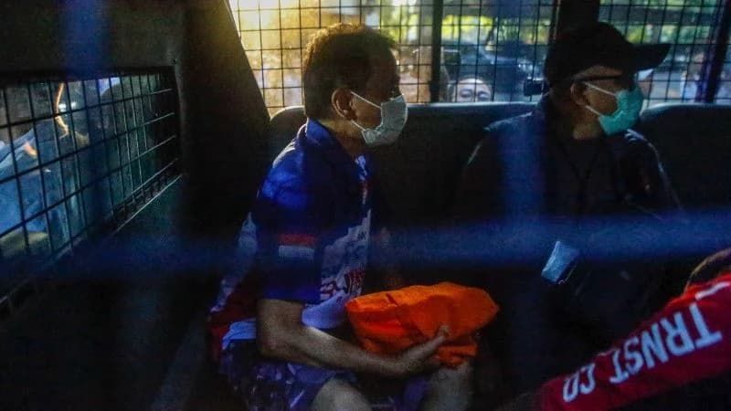 Roy Suryo saat jalani pemeriksaan di Polda Metro Jaya. Roy Suryo saat jalani pemeriksaan di Polda Metro Jaya.