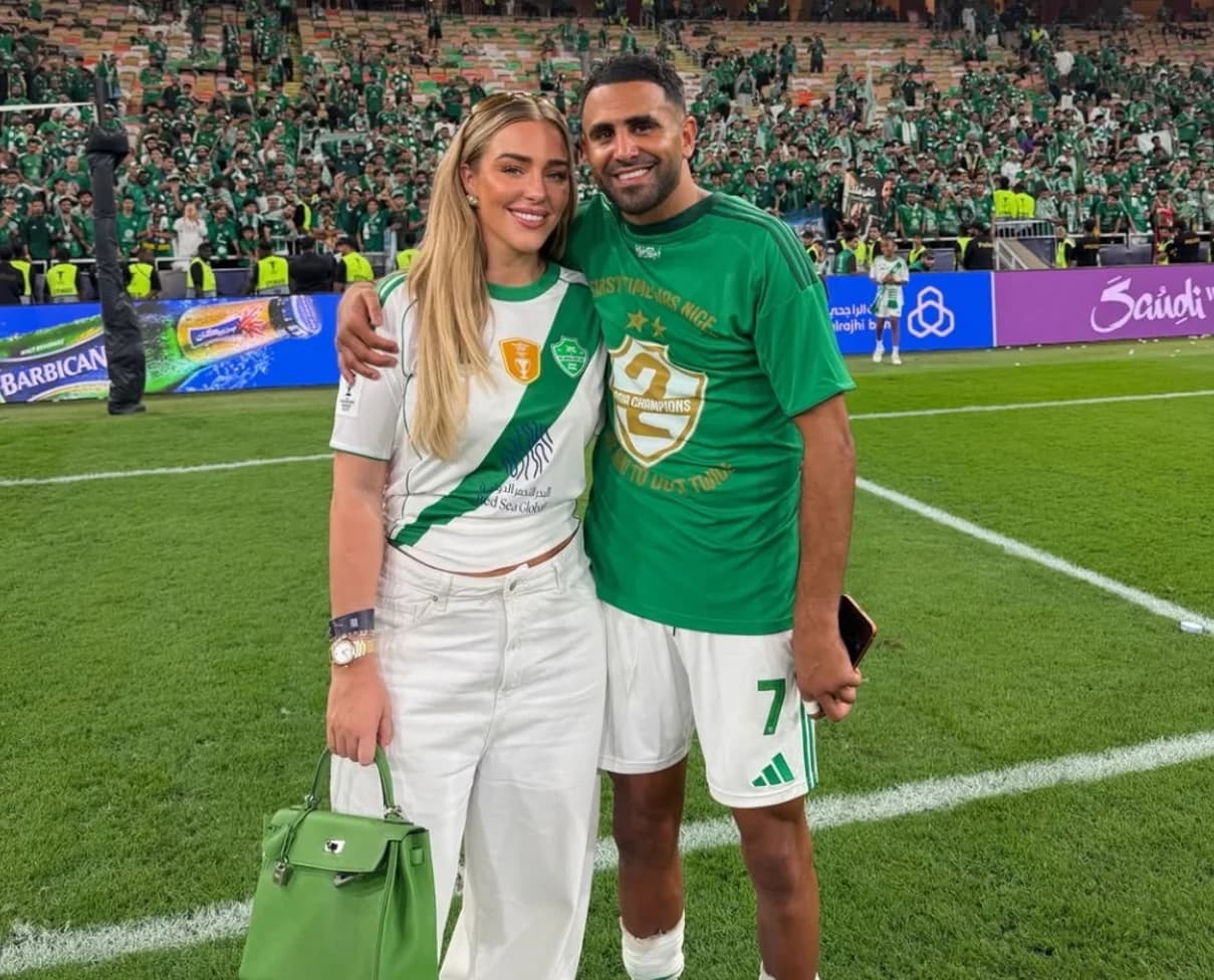 Taylor Ward, istri bintang sepak bola Aljazair, Riyad Mahrez Taylor Ward, istri bintang sepak bola Aljazair, Riyad Mahrez