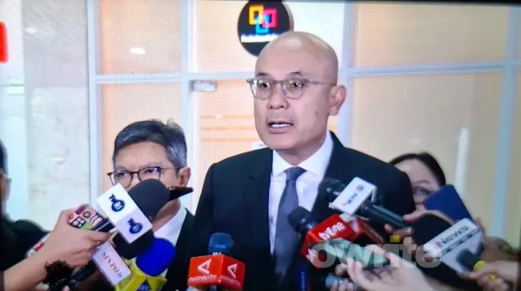 Menteri Luar Negeri Arrmanatha Nasir di Kompleks Parlemen, Senayan, Jakarta, 16 Juli 2026. Menteri Luar Negeri Arrmanatha Nasir di Kompleks Parlemen, Senayan, Jakarta, 16 Juli 2026.