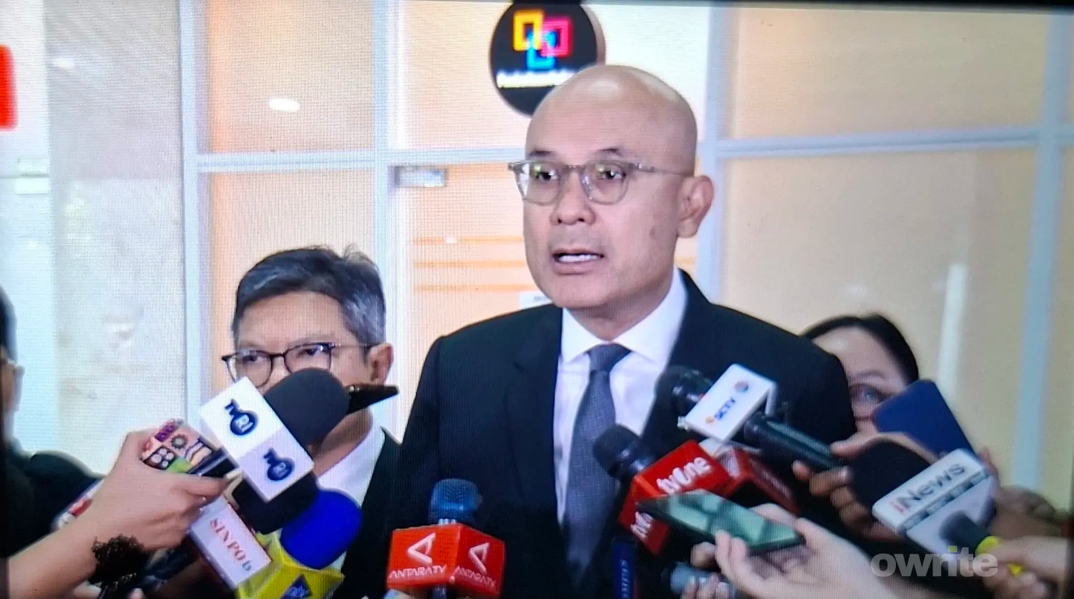 Wakil Menteri Luar Negeri Arrmanatha Nasir di Kompleks Parlemen, Senayan, Jakarta, 16 Juli 2026. Wakil Menteri Luar Negeri Arrmanatha Nasir di Kompleks Parlemen, Senayan, Jakarta, 16 Juli 2026.