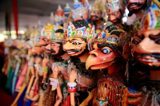 Wayang golek khas Sunda Wayang golek khas Sunda
