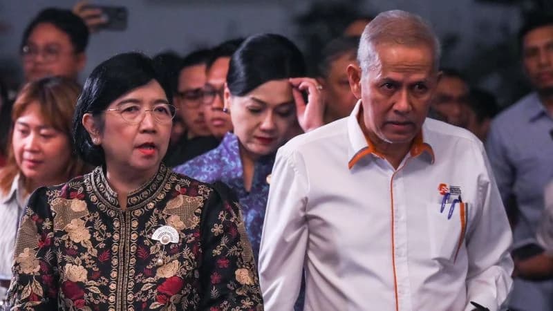 Ketua Dewan Komisioner LPS Anggito Abimanyu (kanan). Ketua Dewan Komisioner LPS Anggito Abimanyu (kanan).