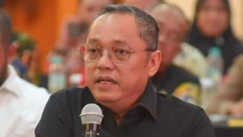 Anggota Komisi II DPR RI Deddy Yevri Sitorus Anggota Komisi II DPR RI Deddy Yevri Sitorus