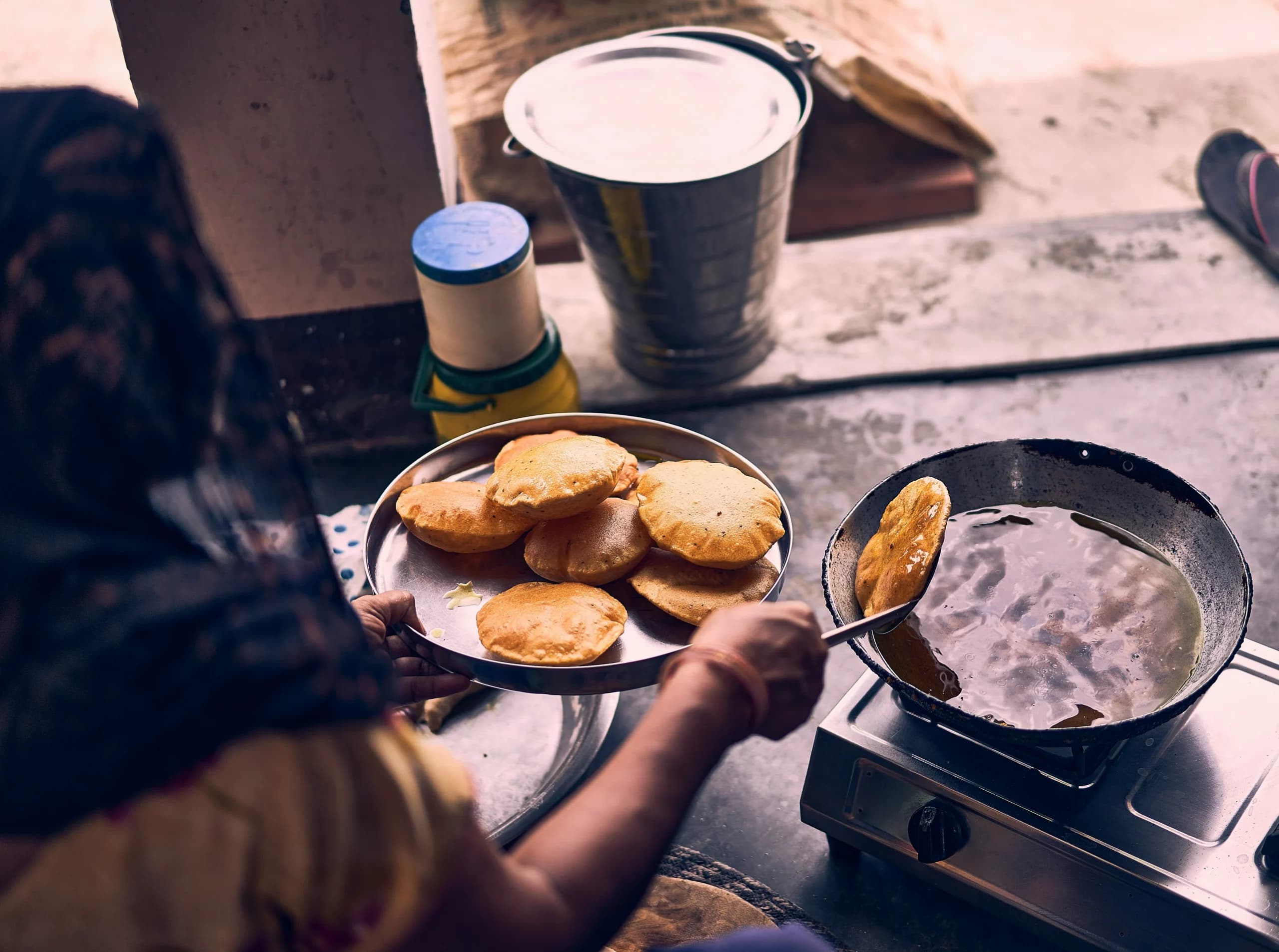 Minyak yang sudah dipakai berkali-kali untuk menggoreng Minyak yang sudah dipakai berkali-kali untuk menggoreng