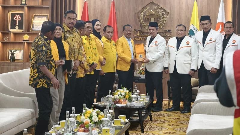 Pertemuan Golkar dan PKS bahas RUU Pemilu. Pertemuan Golkar dan PKS bahas RUU Pemilu.