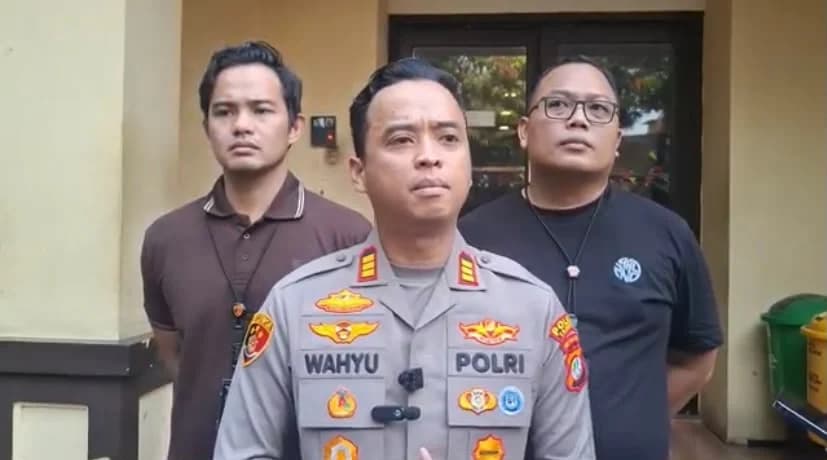 Kapolsek Tambora AKP Wahyu Hidayat. Kapolsek Tambora AKP Wahyu Hidayat.