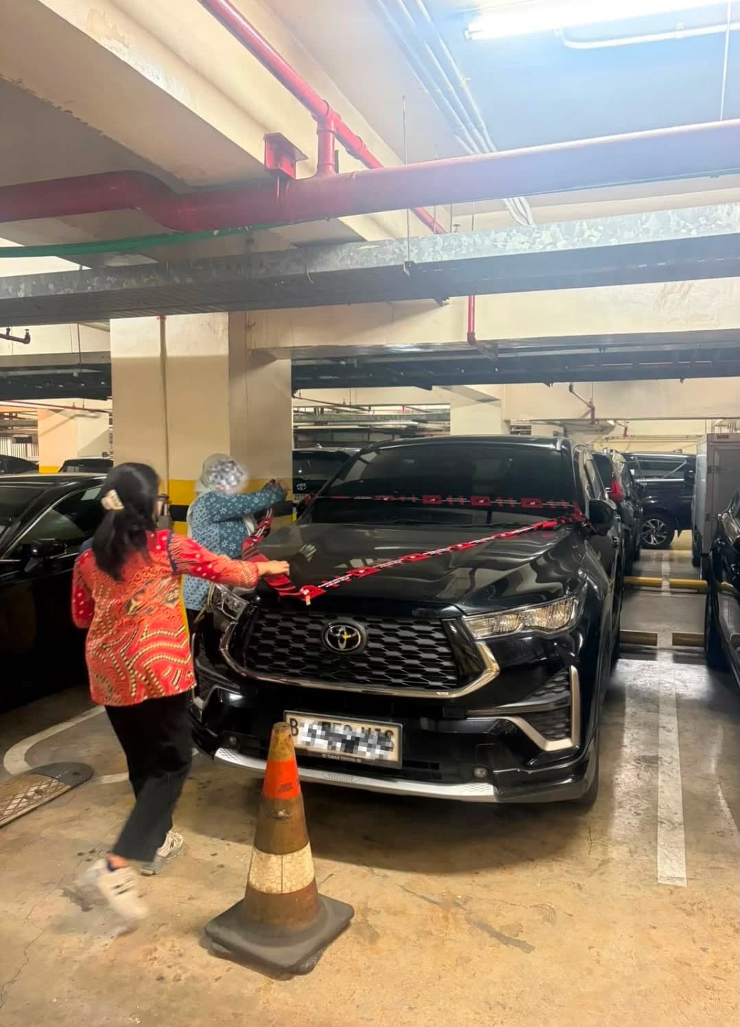 Mobil Vienna Ledy yang Disita KPK. Mobil Vienna Ledy yang Disita KPK.