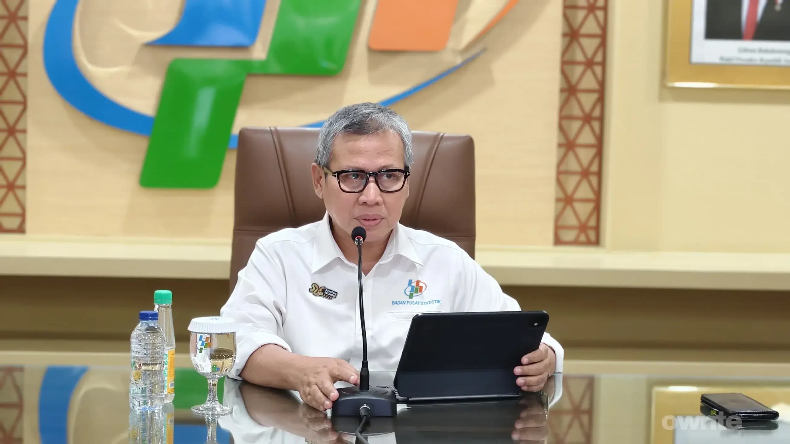 Deputi Bidang Statistik Distribusi dan Jasa BPS Ateng Hartono dalam konferensi pers di Jakarta (sumber: Owrite/Anisa Aulia) Deputi Bidang Statistik Distribusi dan Jasa BPS Ateng Hartono dalam konferensi pers di Jakarta (sumber: Owrite/Anisa Aulia)