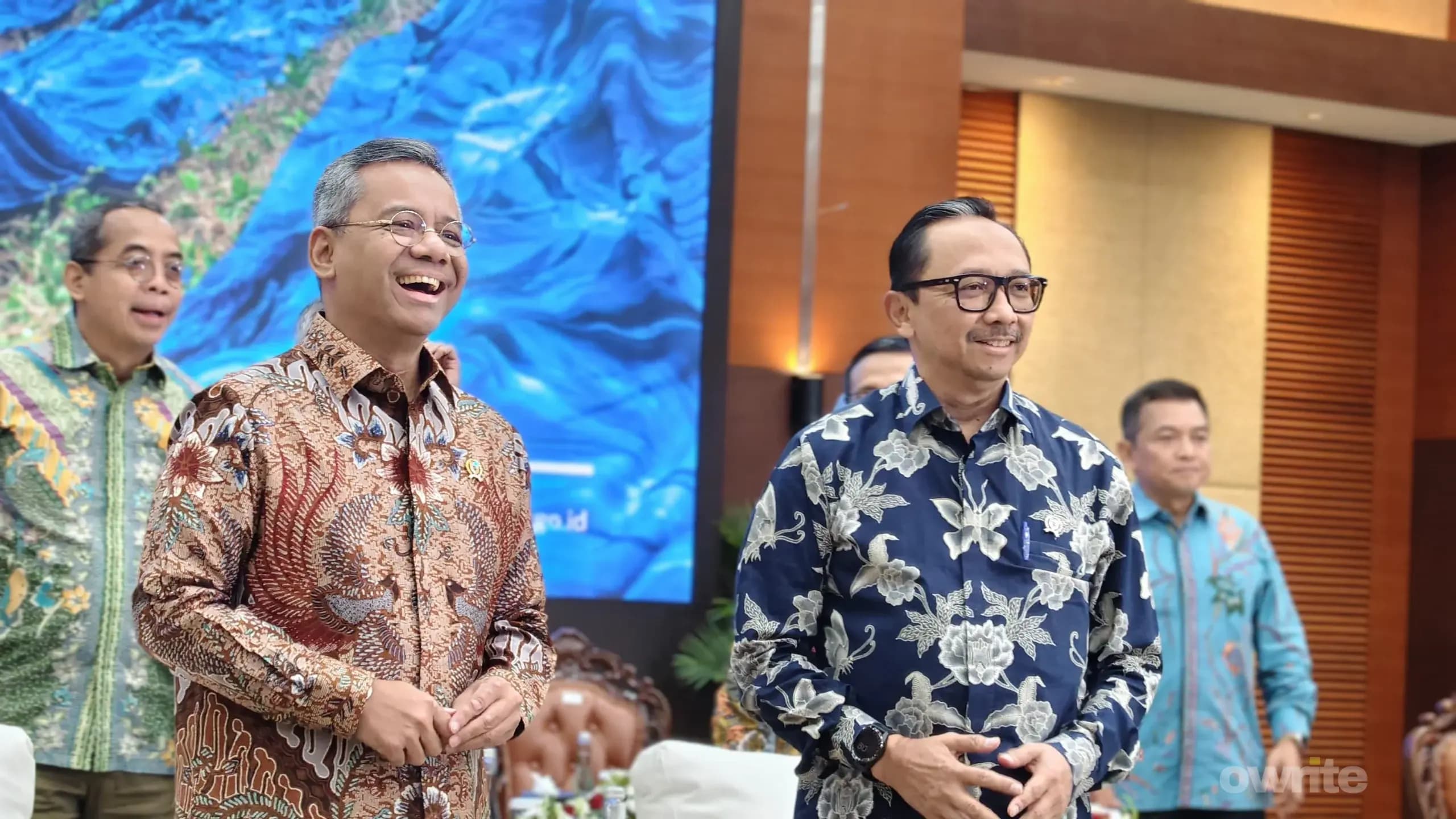 Menteri Keuangan Suahasil Nazara dan Wakil Menteri Keuangan Juda Agung dalam konferensi pers APBN KiTA (Sumber: Owrite/Anisa Aulia) Menteri Keuangan Suahasil Nazara dan Wakil Menteri Keuangan Juda Agung dalam konferensi pers APBN KiTA (Sumber: Owrite/Anisa Aulia)