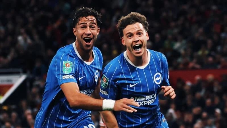 Pemain Brighton selebrasi usai cetak gol ke gawang Manchester United. Pemain Brighton selebrasi usai cetak gol ke gawang Manchester United.