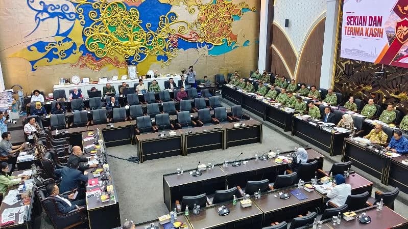 Asisten Perencanaan dan Anggaran Panglima TNI Letjen TNI Candra Wijaya dalam pembahasan RUU Reforma Agraria bersama Badan Legislasi (Baleg) DPR RI. Asisten Perencanaan dan Anggaran Panglima TNI Letjen TNI Candra Wijaya dalam pembahasan RUU Reforma Agraria bersama Badan Legislasi (Baleg) DPR RI.