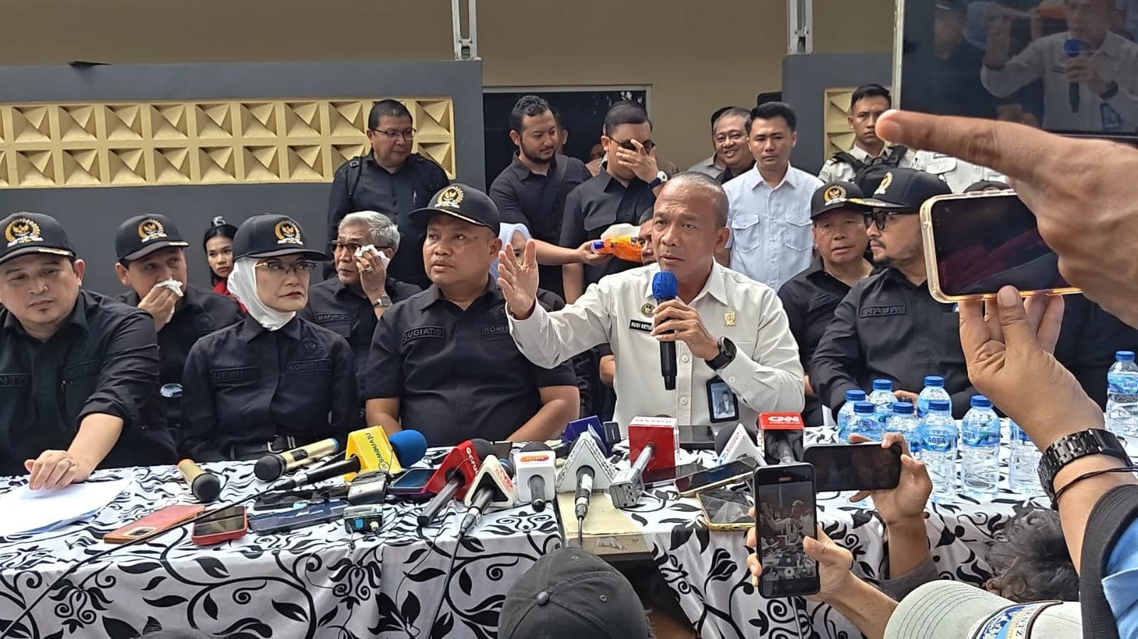 Inspektur Jenderal Kemenimipas Komjen Pol Rudi Setiawan. Inspektur Jenderal Kemenimipas Komjen Pol Rudi Setiawan.