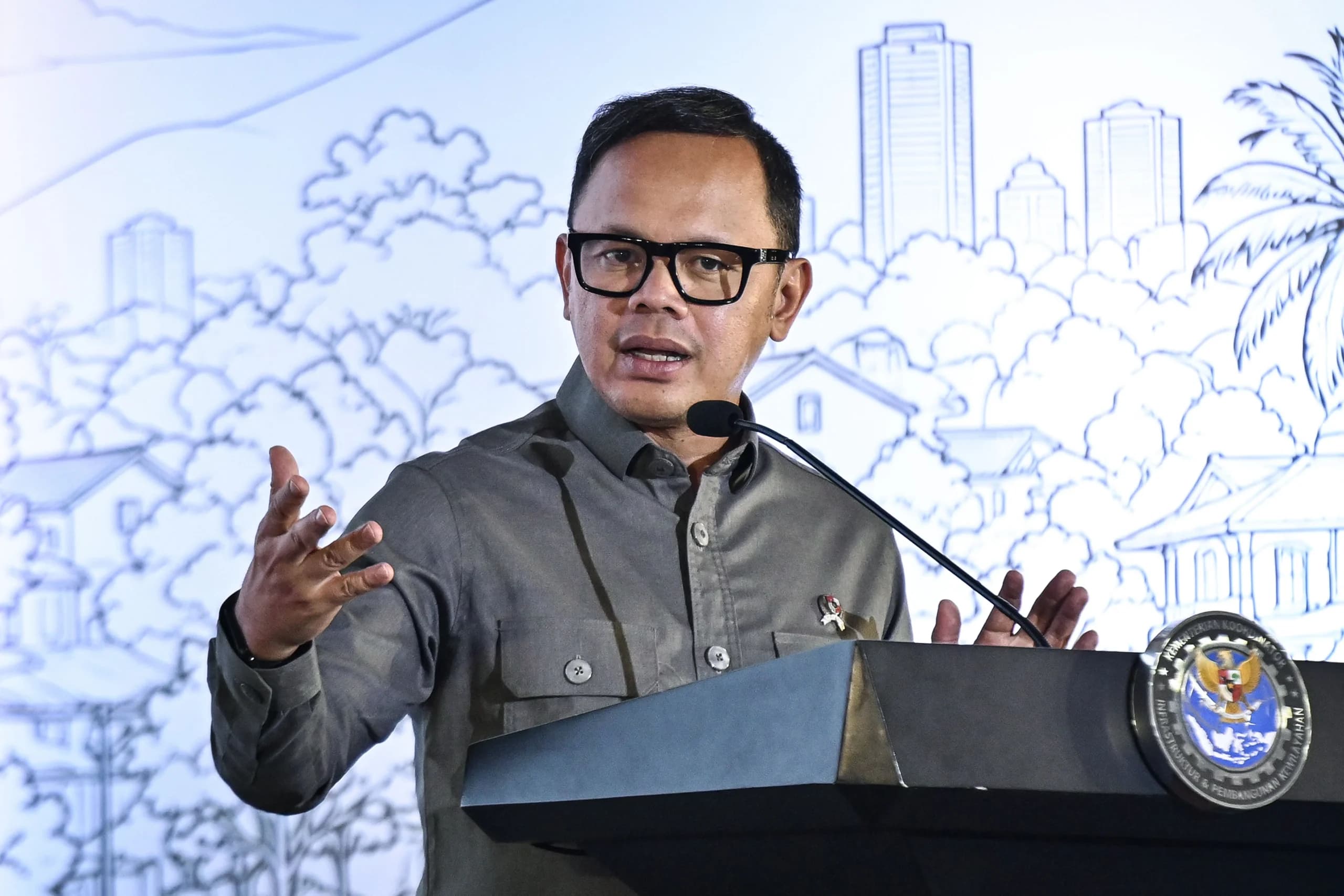 Wakil Menteri Dalam Negeri Bima Arya Sugiarto menyampaikan paparan dalam sesi diskusi panel saat Forum Koordinasi Penanganan Permukiman Kumuh Terpadu di Jakarta, Senin (14/9/2026). Wakil Menteri Dalam Negeri Bima Arya Sugiarto menyampaikan paparan dalam sesi diskusi panel saat Forum Koordinasi Penanganan Permukiman Kumuh Terpadu di Jakarta, Senin (14/9/2026).