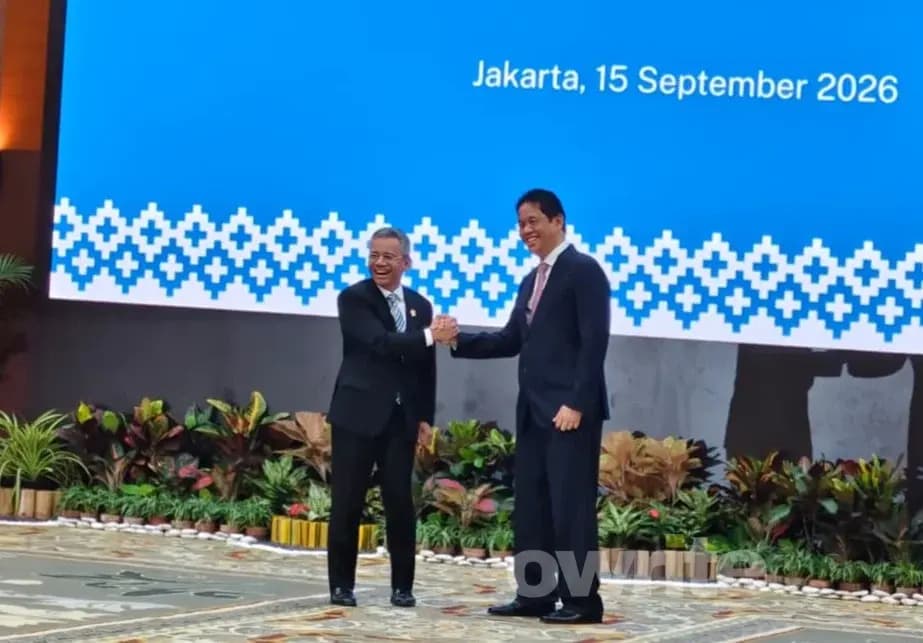 Sertijab Menkeu Purbaya Yudhi Sadewa ke Suahasil Nazara (sumber: Owrite/Anisa Aulia) Sertijab Menkeu Purbaya Yudhi Sadewa ke Suahasil Nazara (sumber: Owrite/Anisa Aulia)
