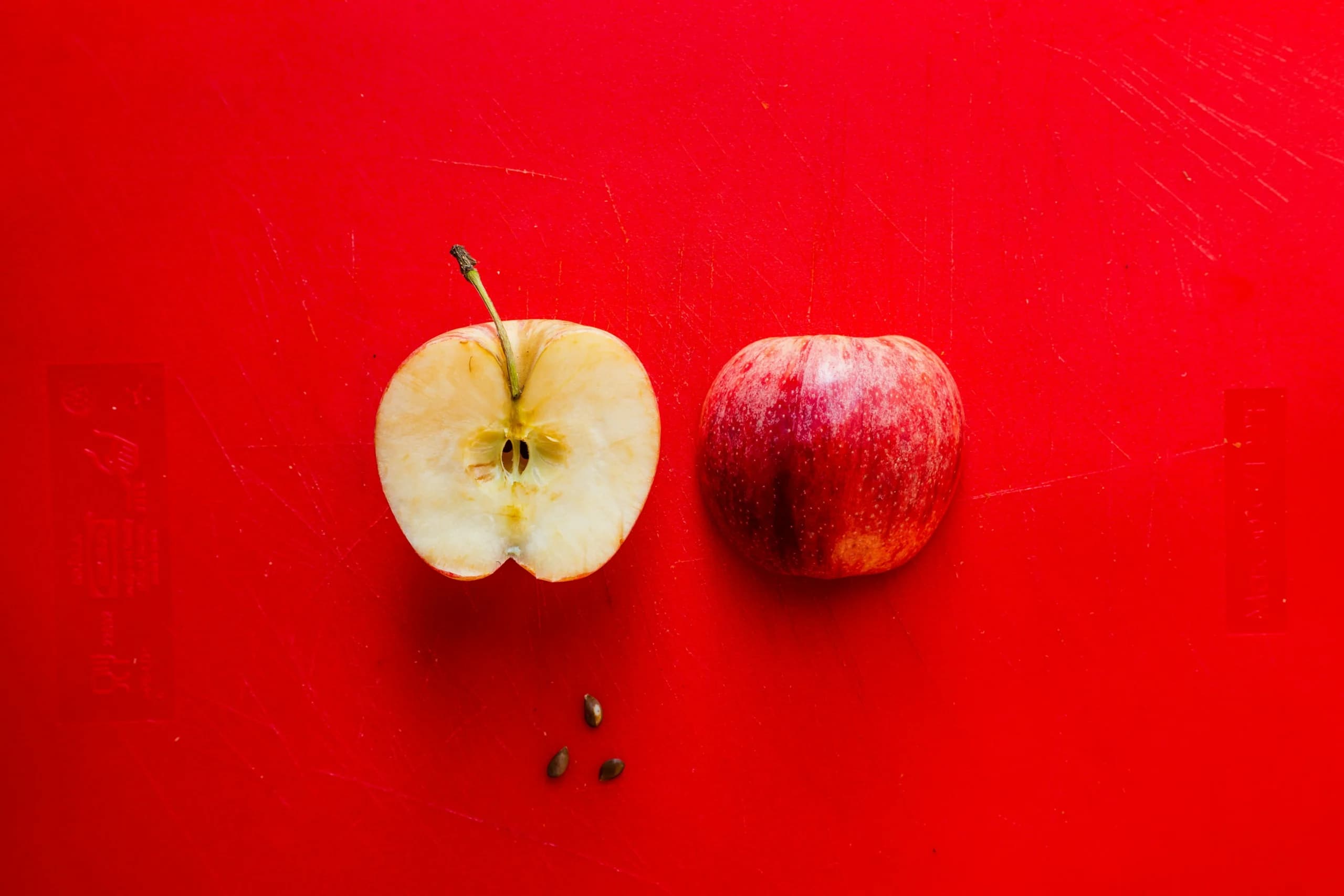 Buah apel (Foto: unsplash Louis Hansel) Buah apel (Foto: unsplash Louis Hansel)