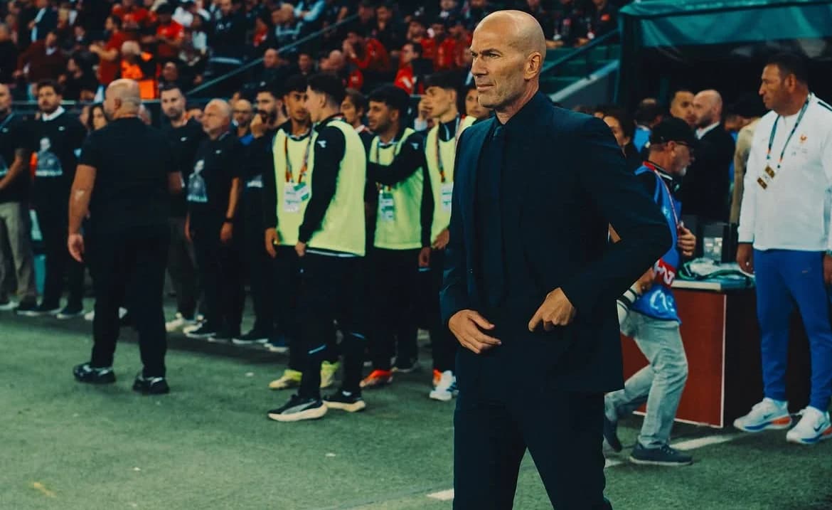 Pelatih Timnas Prancis, Zinedine Zidane (Sumber: instagram.com/equipedefrance) Pelatih Timnas Prancis, Zinedine Zidane (Sumber: instagram.com/equipedefrance)
