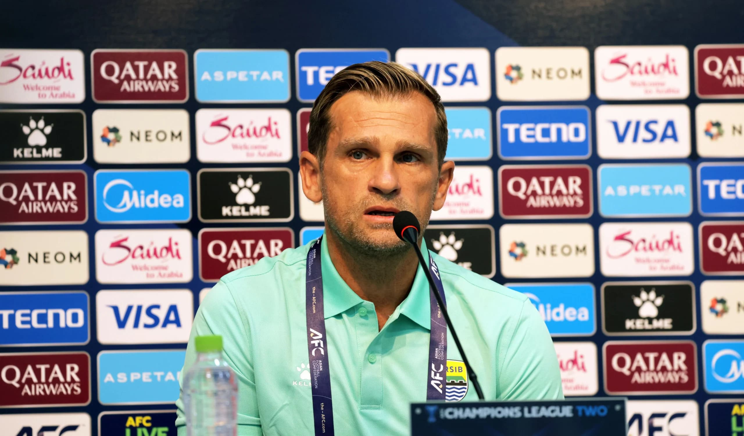 Pelatih Persib Bandung Igor Tolic dalam konferensi pers menyambut pertandingan perdana Grup E AFC Champions League Two 2026/2027, 15 September 2026. Pelatih Persib Bandung Igor Tolic dalam konferensi pers menyambut pertandingan perdana Grup E AFC Champions League Two 2026/2027, 15 September 2026.