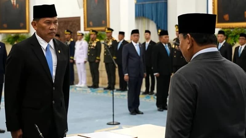 Letjen TNI Kristomei Sianturi saat dilantik Presiden RI Prabowo Subianto sebagai Kepala BNPB. Letjen TNI Kristomei Sianturi saat dilantik Presiden RI Prabowo Subianto sebagai Kepala BNPB.