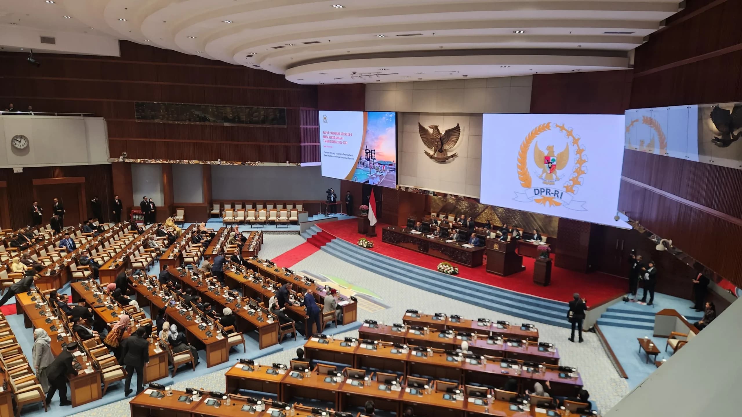 Pengesahan Komjen Pol. Suyudi Ario Seto sebagai Kapolri di Sidang Paripurna DPR RI. Pengesahan Komjen Pol. Suyudi Ario Seto sebagai Kapolri di Sidang Paripurna DPR RI.