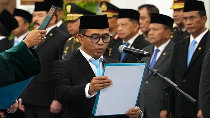 Presiden RI Prabowo Subianto resmi melantik Nuzran Joher sebagai Ketua Ombudsman RI yang baru periode 2026-2031. Presiden RI Prabowo Subianto resmi melantik Nuzran Joher sebagai Ketua Ombudsman RI yang baru periode 2026-2031.