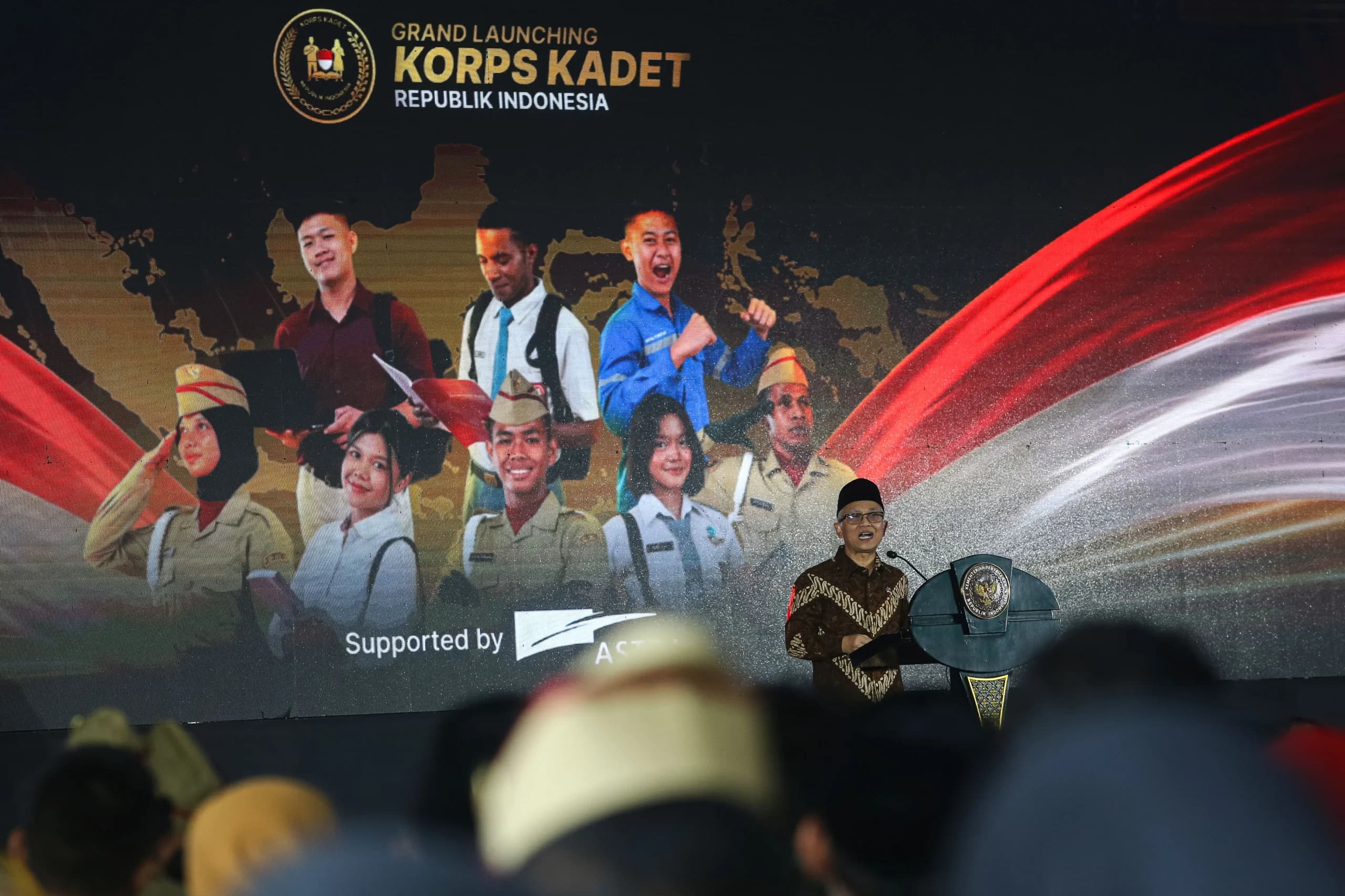 Wakil Menteri Pendidikan Dasar dan Menengah Atip Latipulhayat menyampaikan sambutan saat peluncuran Ekstrakurikuler Korps Kadet Republik Indonesia (KKRI) di SMKN 26 Jakarta, Rabu (23/9/2026). Wakil Menteri Pendidikan Dasar dan Menengah Atip Latipulhayat menyampaikan sambutan saat peluncuran Ekstrakurikuler Korps Kadet Republik Indonesia (KKRI) di SMKN 26 Jakarta, Rabu (23/9/2026).