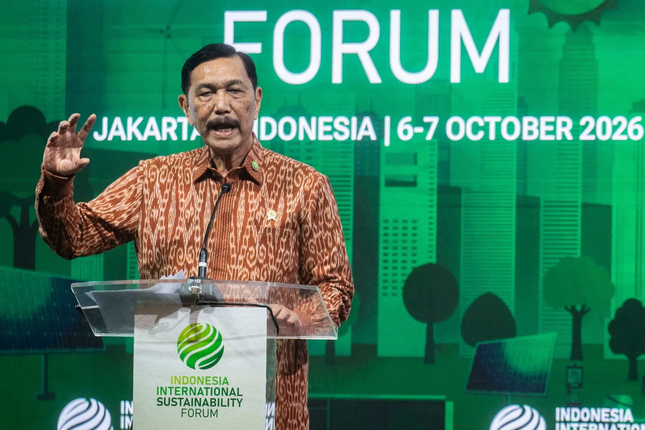 Ketua Dewan Ekonomi Nasional (DEN) Luhut Binsar Pandjaitan menyampaikan pidato pada penutupan Indonesia International Sustainability Forum (ISF) 2026 di Jakarta Ketua Dewan Ekonomi Nasional (DEN) Luhut Binsar Pandjaitan menyampaikan pidato pada penutupan Indonesia International Sustainability Forum (ISF) 2026 di Jakarta