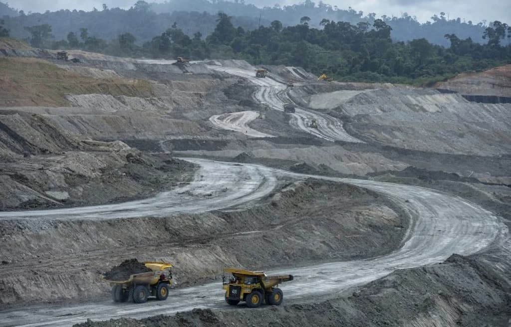 Aktivitas Tambang Tabang/Pakar Milik PT Bayan Resources Tbk. (Sumber: Bayan Resources) Aktivitas Tambang Tabang/Pakar Milik PT Bayan Resources Tbk. (Sumber: Bayan Resources)