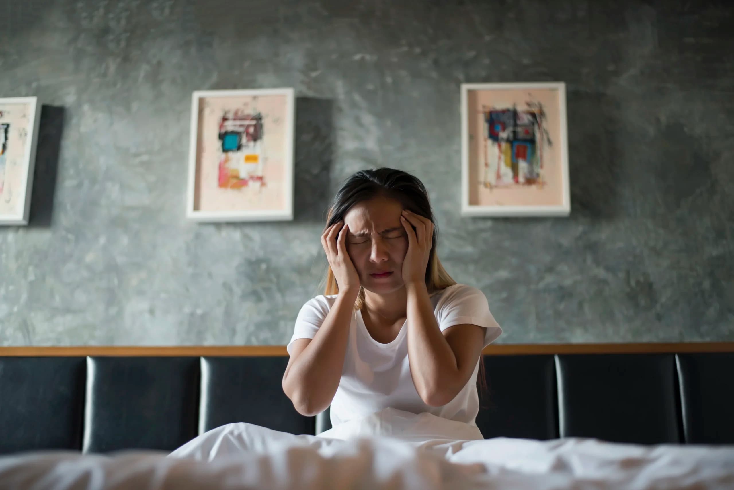 Ilustrasi bangun tidur setelah mimpi buruk (Foto: Magnific/jcomp) Ilustrasi bangun tidur setelah mimpi buruk (Foto: Magnific/jcomp)