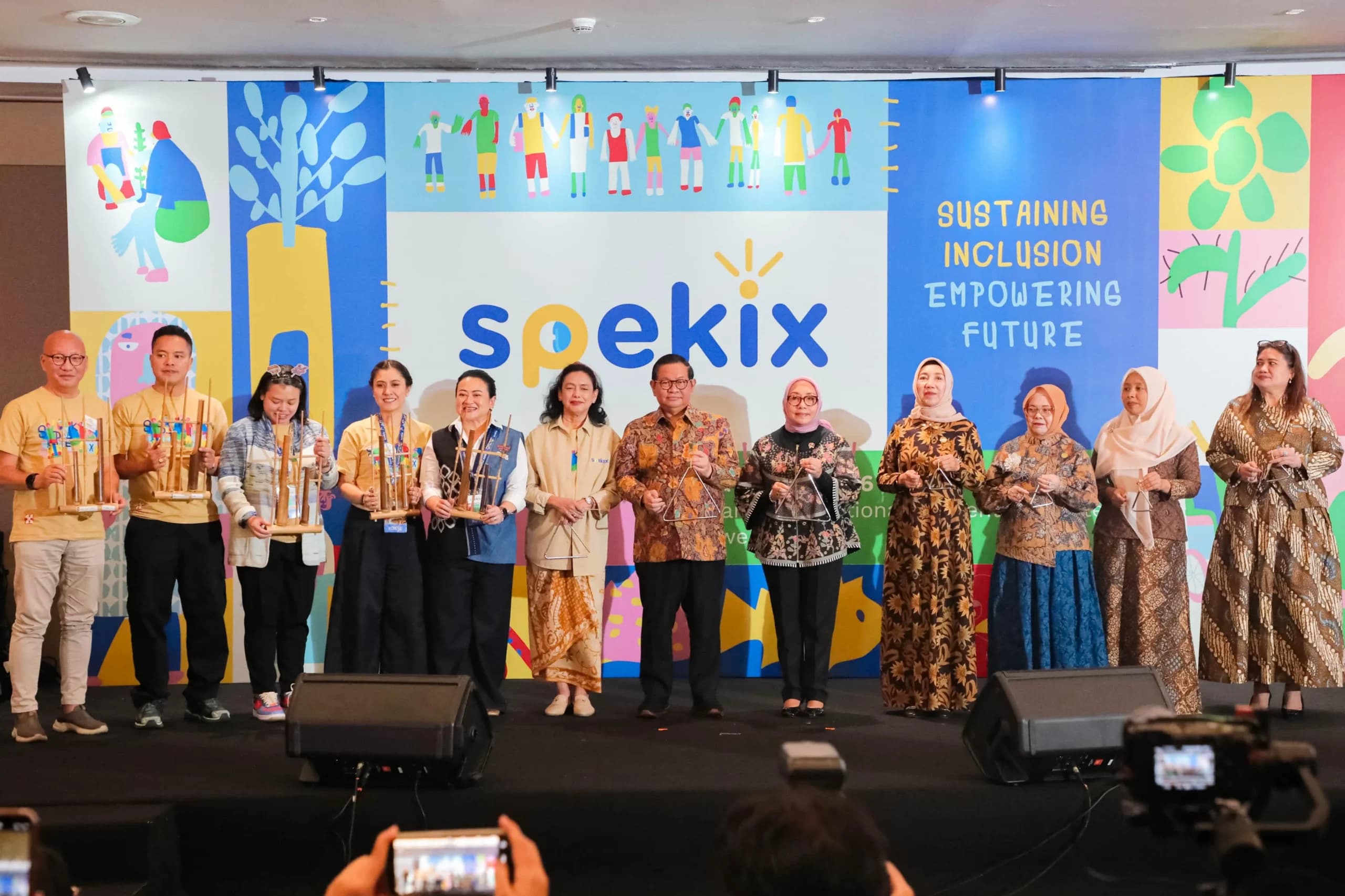 Pemprov DKI Jakarta menyediakan 500 lowongan kerja khusus bagi penyandang disabilitas. Pemprov DKI Jakarta menyediakan 500 lowongan kerja khusus bagi penyandang disabilitas.