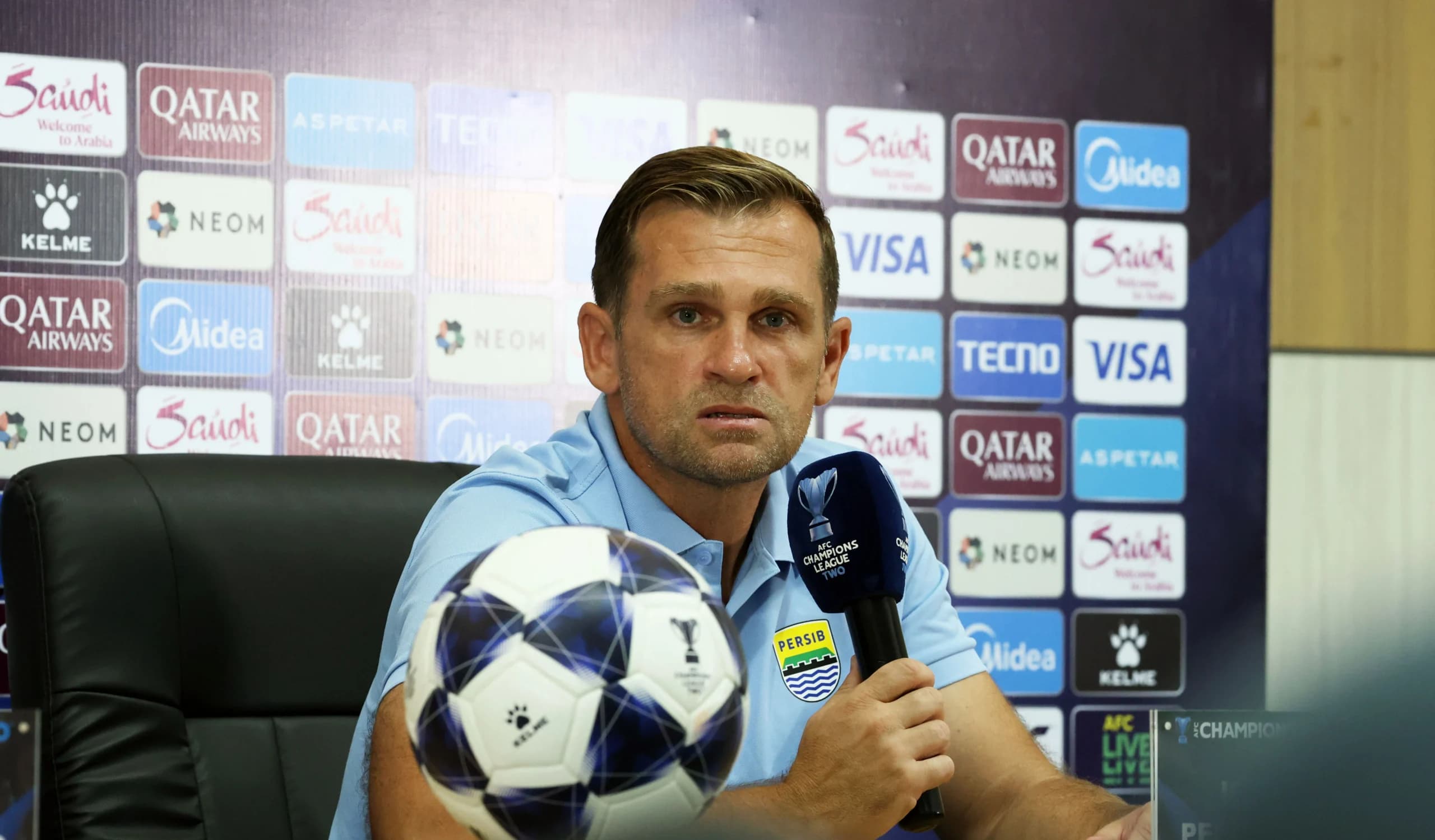 Pelatih Persib Bandung, Igor Tolic Pelatih Persib Bandung, Igor Tolic