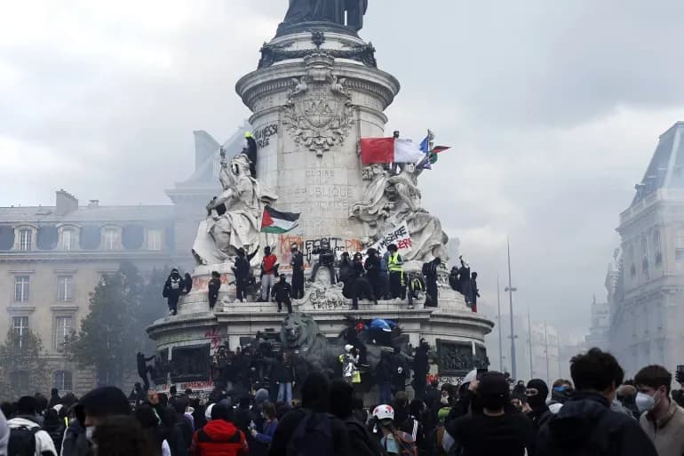 Demonstrasi Pelajar di Prancis Demonstrasi Pelajar di Prancis