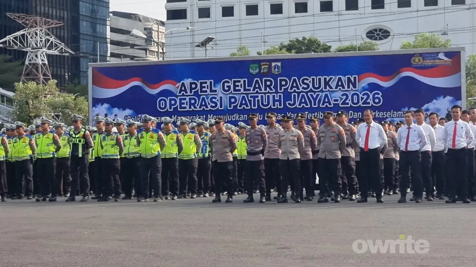 Apel operasi di lapangan Polda Metro Jaya, Senin, 26 Oktober 2026. Apel operasi di lapangan Polda Metro Jaya, Senin, 26 Oktober 2026.