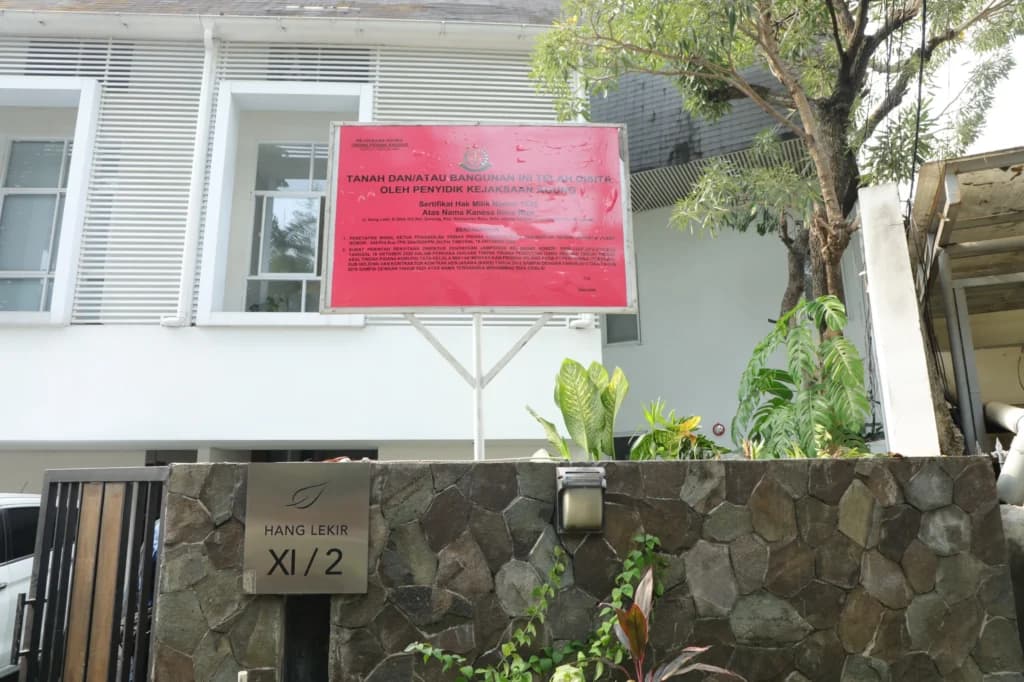 Harta Pengusaha Riza Chalid Disita Kejagung Harta Pengusaha Riza Chalid Disita Kejagung