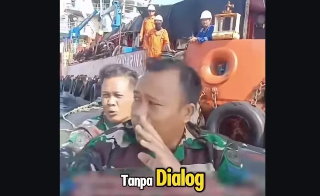Potongan video viral antara nelayan dengan anggota TNI yang dituding jadi bekin perusahaan minyak Potongan video viral antara nelayan dengan anggota TNI yang dituding jadi bekin perusahaan minyak