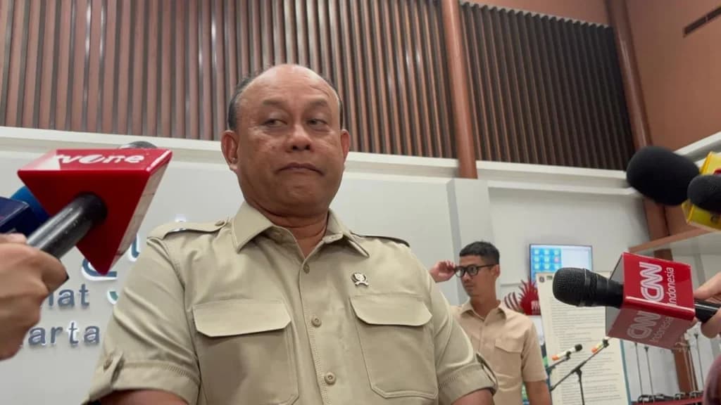 Kepala Badan Gizi Nasional (BGN) Dadan Hidayana meminta maaf atas kejadian yang menimpa puluhan siswa SDN 01 Kalibaru, Cilincing, Jakarta Utara. Kepala Badan Gizi Nasional (BGN) Dadan Hidayana meminta maaf atas kejadian yang menimpa puluhan siswa SDN 01 Kalibaru, Cilincing, Jakarta Utara.