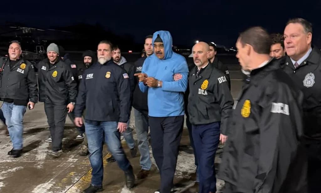 Gambar Penangkapan Presiden Venezuela Nicolas Maduro oleh DEA AS. Gambar Penangkapan Presiden Venezuela Nicolas Maduro oleh DEA AS.