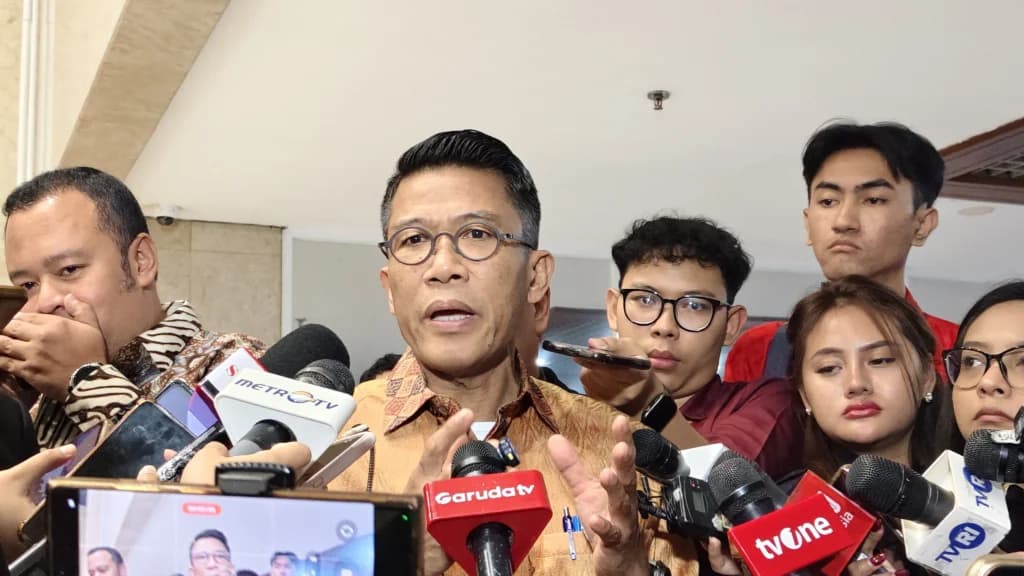 Ketua Komisi XI DPR RI, Mukhamad Misbakhun. (sumber: Owrite/Anisa Aulia) Ketua Komisi XI DPR RI, Mukhamad Misbakhun. (sumber: Owrite/Anisa Aulia)