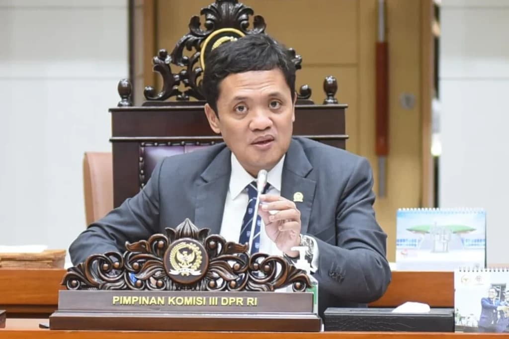 Ketua Komisi III DPR RI Habiburokhman. Ketua Komisi III DPR RI Habiburokhman.