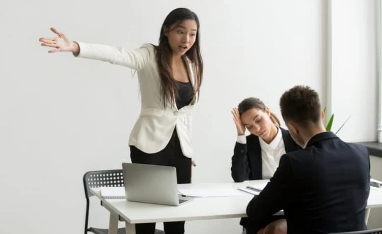Tipe-tipe Bos yang Nyebelin di Kantor, Bos Kamu Termasuk Gak? Tipe-tipe Bos yang Nyebelin di Kantor, Bos Kamu Termasuk Gak?