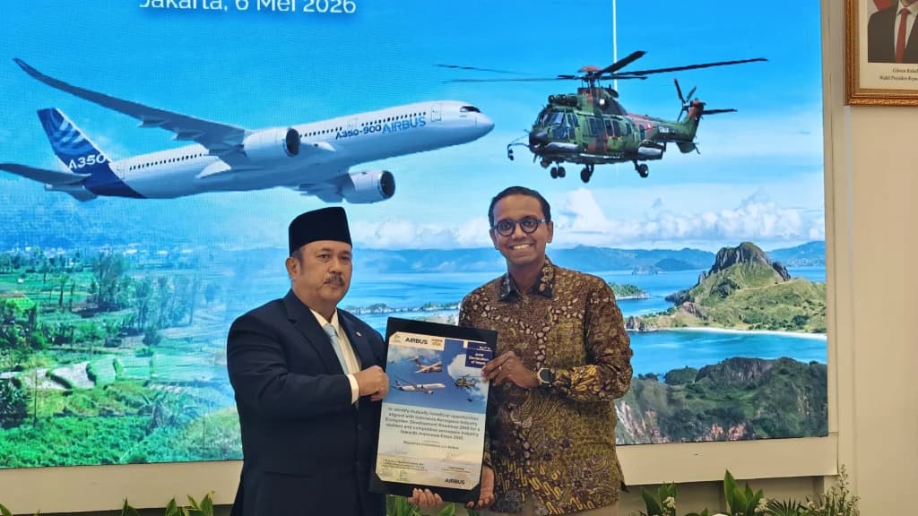 Joint Declaration of Intent (JDI) oleh Menteri PPN/Kepala Bappenas Rachmat Pambudy dan Presiden Airbus Asia-Pacific Anand Stanley di Kantor Bappenas, Jakarta. (Sumber: Humas Bappenas) Joint Declaration of Intent (JDI) oleh Menteri PPN/Kepala Bappenas Rachmat Pambudy dan Presiden Airbus Asia-Pacific Anand Stanley di Kantor Bappenas, Jakarta. (Sumber: Humas Bappenas)