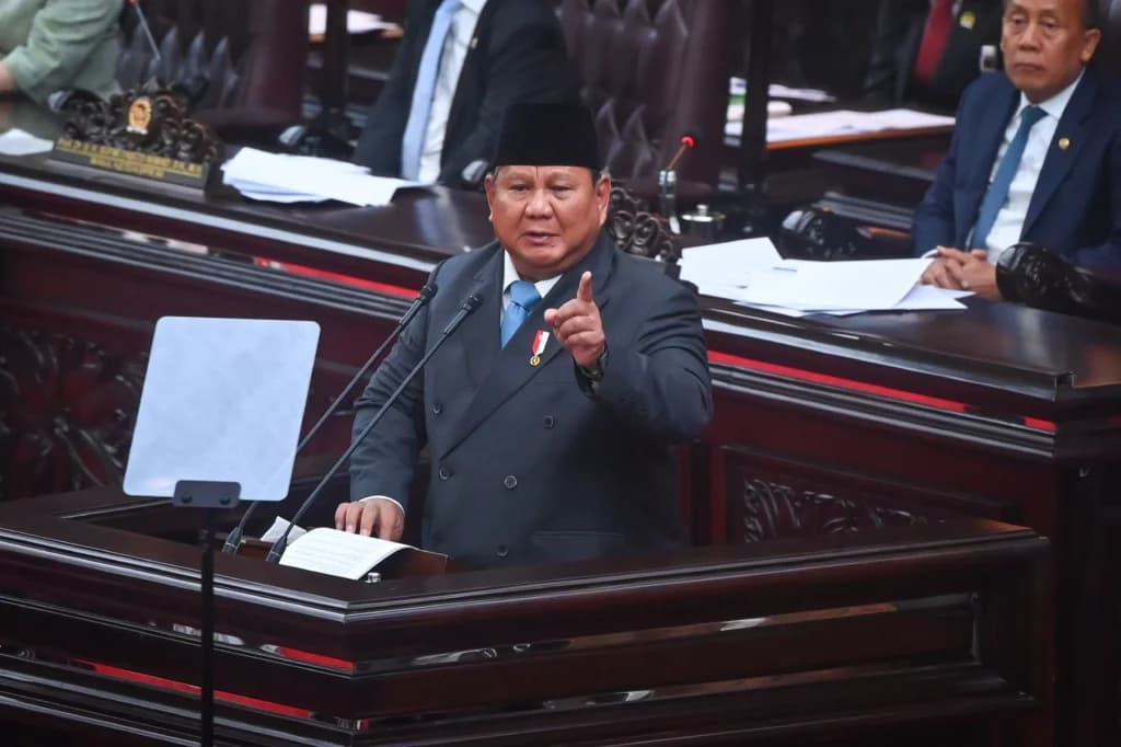 Presiden Prabowo Subianto menyampaikan pidato dalam Rapat Paripurna ke-19 DPR RI Masa Persidangan V Tahun Sidang 2025-2026 di kompleks Parlemen, Jakarta, Rabu (20/5/2026). DPR menggelar rapat paripurna dengan agenda antara lain penyampaian Kerangka Ekonomi Makro dan Pokok-Pokok Kebijakan Fiskal oleh Presiden Prabowo. Presiden Prabowo Subianto menyampaikan pidato dalam Rapat Paripurna ke-19 DPR RI Masa Persidangan V Tahun Sidang 2025-2026 di kompleks Parlemen, Jakarta, Rabu (20/5/2026). DPR menggelar rapat paripurna dengan agenda antara lain penyampaian Kerangka Ekonomi Makro dan Pokok-Pokok Kebijakan Fiskal oleh Presiden Prabowo.