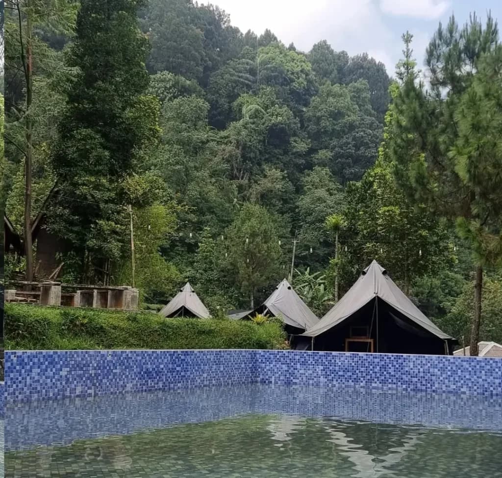 Tujuh Rekomendasi Glamping di Bogor, Cocok untuk Healing dan Liburan Keluarga Tujuh Rekomendasi Glamping di Bogor, Cocok untuk Healing dan Liburan Keluarga