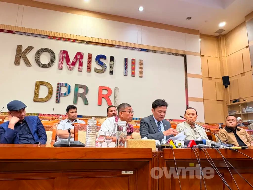 Ketua Komisi III DPR RI Habiburokhman membahas RUU Perampasan Aset. (Sumber: Owrite/Rika Pangesti) Ketua Komisi III DPR RI Habiburokhman membahas RUU Perampasan Aset. (Sumber: Owrite/Rika Pangesti)