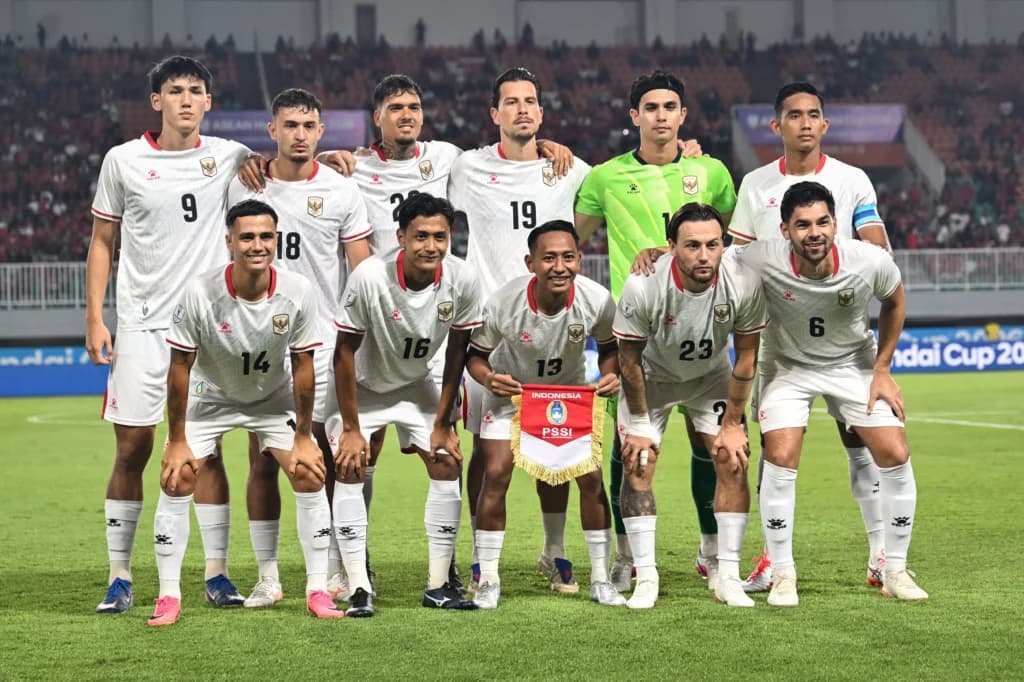 Pesepak bola Timnas Indonesia berfoto bersama sebelum laga melawan Timnas Kamboja pada pertandingan Grup A ASEAN Championship atau Piala AFF 2026 di Stadion Gelora Pakansari, Kabupaten Bogor, Jawa Barat Pesepak bola Timnas Indonesia berfoto bersama sebelum laga melawan Timnas Kamboja pada pertandingan Grup A ASEAN Championship atau Piala AFF 2026 di Stadion Gelora Pakansari, Kabupaten Bogor, Jawa Barat