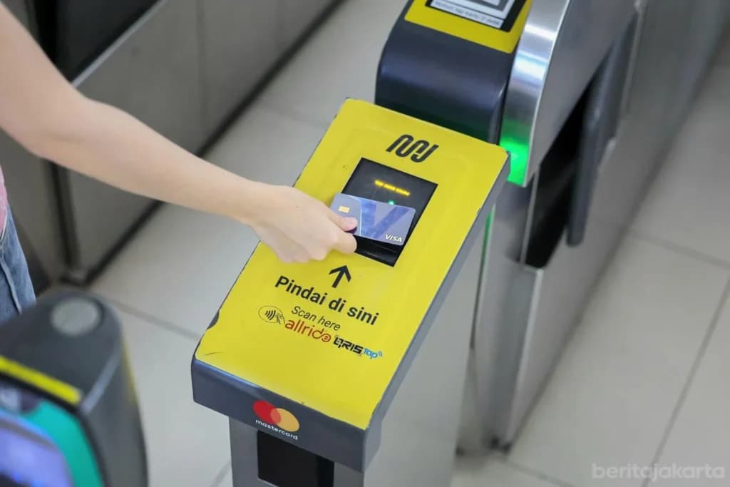 Pakai Kartu Kredit Pakai Kartu Kredit
