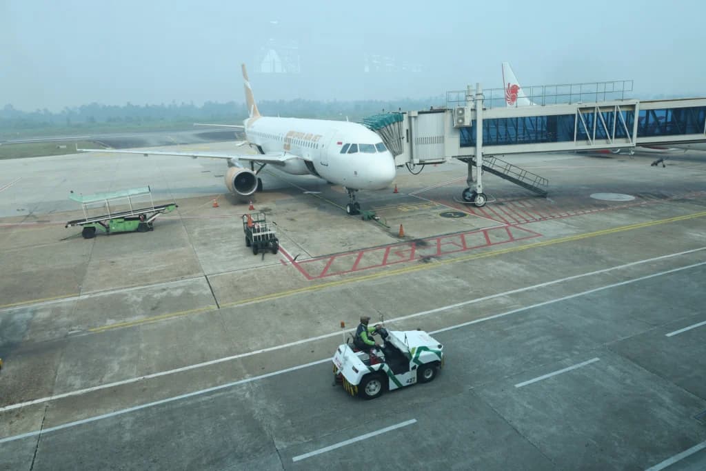 Pesawat Jet Air parkir di apron Bandara Internasional Supadio, Kabupaten Kubu Raya, Kalimantan Barat, Jumat (21/8/2026). Pesawat Jet Air parkir di apron Bandara Internasional Supadio, Kabupaten Kubu Raya, Kalimantan Barat, Jumat (21/8/2026).