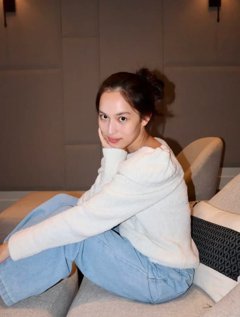 Sukses Bikin Suasana Istana Merinding, Intip 5 Potret Shanna Shannon Penyanyi ‘Tanah Airku’ di HUT RI-81 Sukses Bikin Suasana Istana Merinding, Intip 5 Potret Shanna Shannon Penyanyi ‘Tanah Airku’ di HUT RI-81