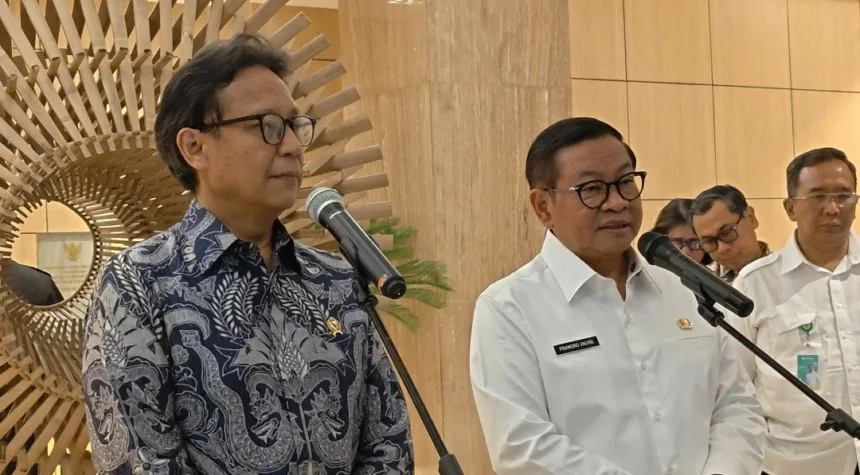 Menteri Kesehatan, Budi Gunadi Sadikin dan Gubernur DKI Jakarta, Pramono Anung